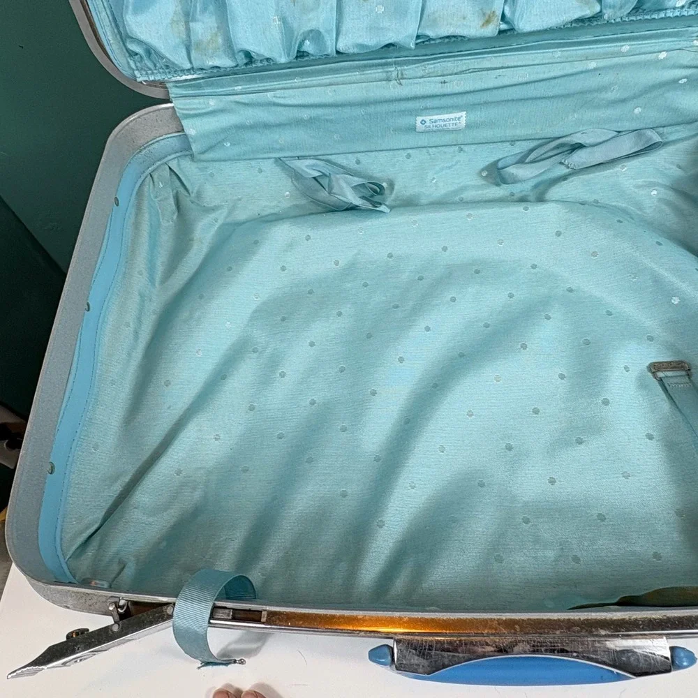 Samsonite vintage silhouette